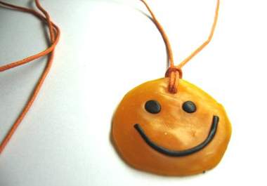 send you handmade HAPPYFACE earrings/pendant big2
