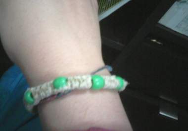 make a custom hemp bracelet big2