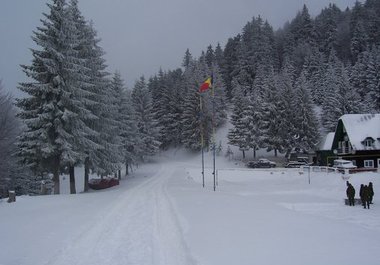 mail your friend a post card from Romania big1