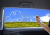 10296052-concept-de-voiture-electrique-dessin-sur-les-fenetres-de-la-voiture-a-la-main