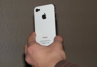 turn your black iPhone4 into a WHITE iPhone4 big1