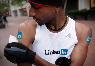 not give you 10k to 15k Contacts or Connections on LinkedIn instead You can get my Success Secrets Guide big1