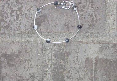 handmade a black and white bracelet big1