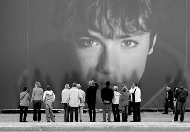 place your photo in this cool gallery big1