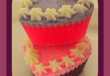make you 2 Mini Heart Cupcake Soaps big1