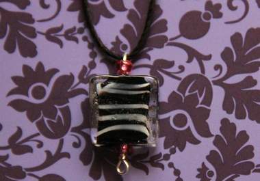 make a beautiful zebra print and pink pendant big1