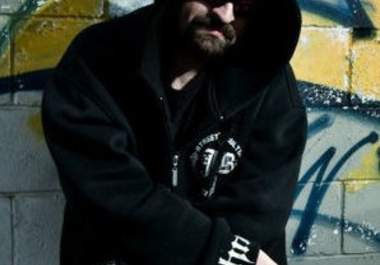 put your ad on our hiphop internet radio station website big1