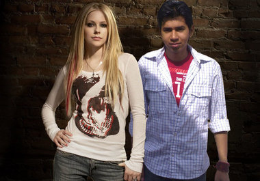 make you stand next to any celebrity you want virtually big1